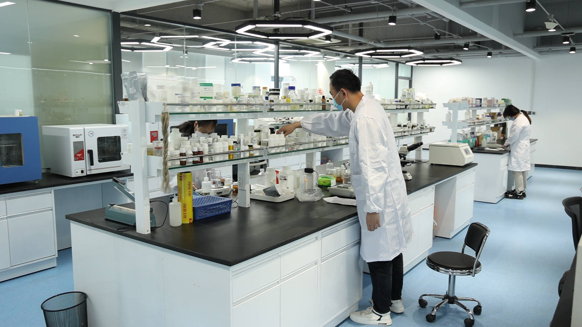 三八节美妆销售再创新高，济南高新区产业引领新潮流